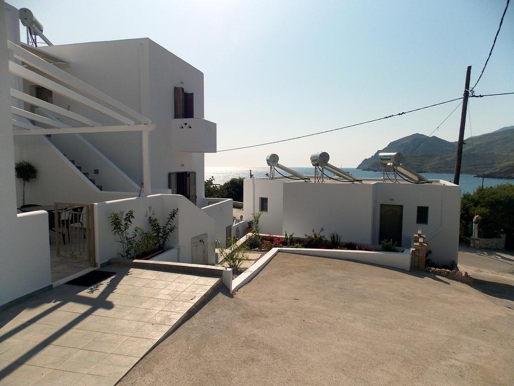 Aspous Studios And Rooms Skyros Bagian luar foto